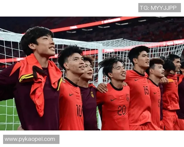 国足与乌兹别克斯坦激战正酣比分直播全程追踪精彩瞬间不容错过